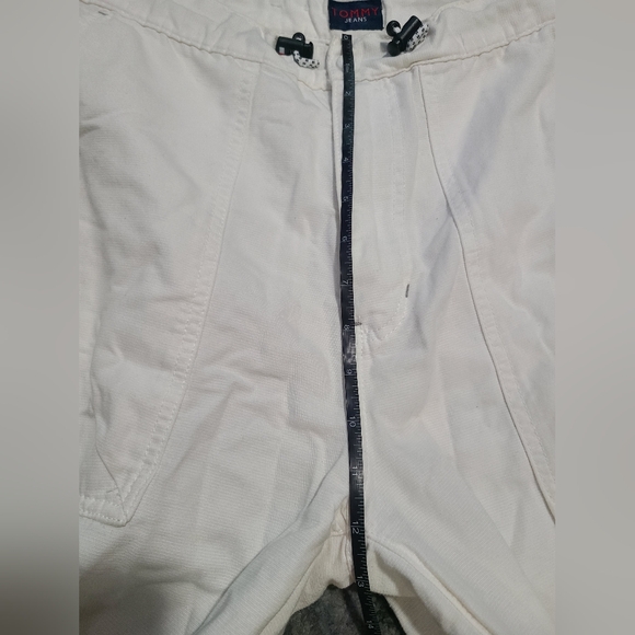 Tommy Hilfiger Tommy Jeans White Cargo Shorts sz 30 Mens - Picture 11 of 13